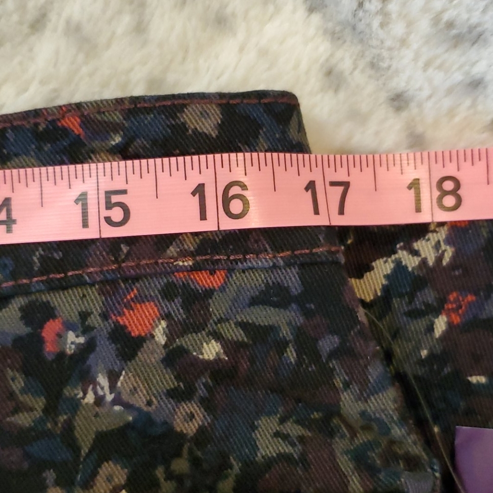 πHPπ High Rise Printed Jeans - Picture 4 of 13